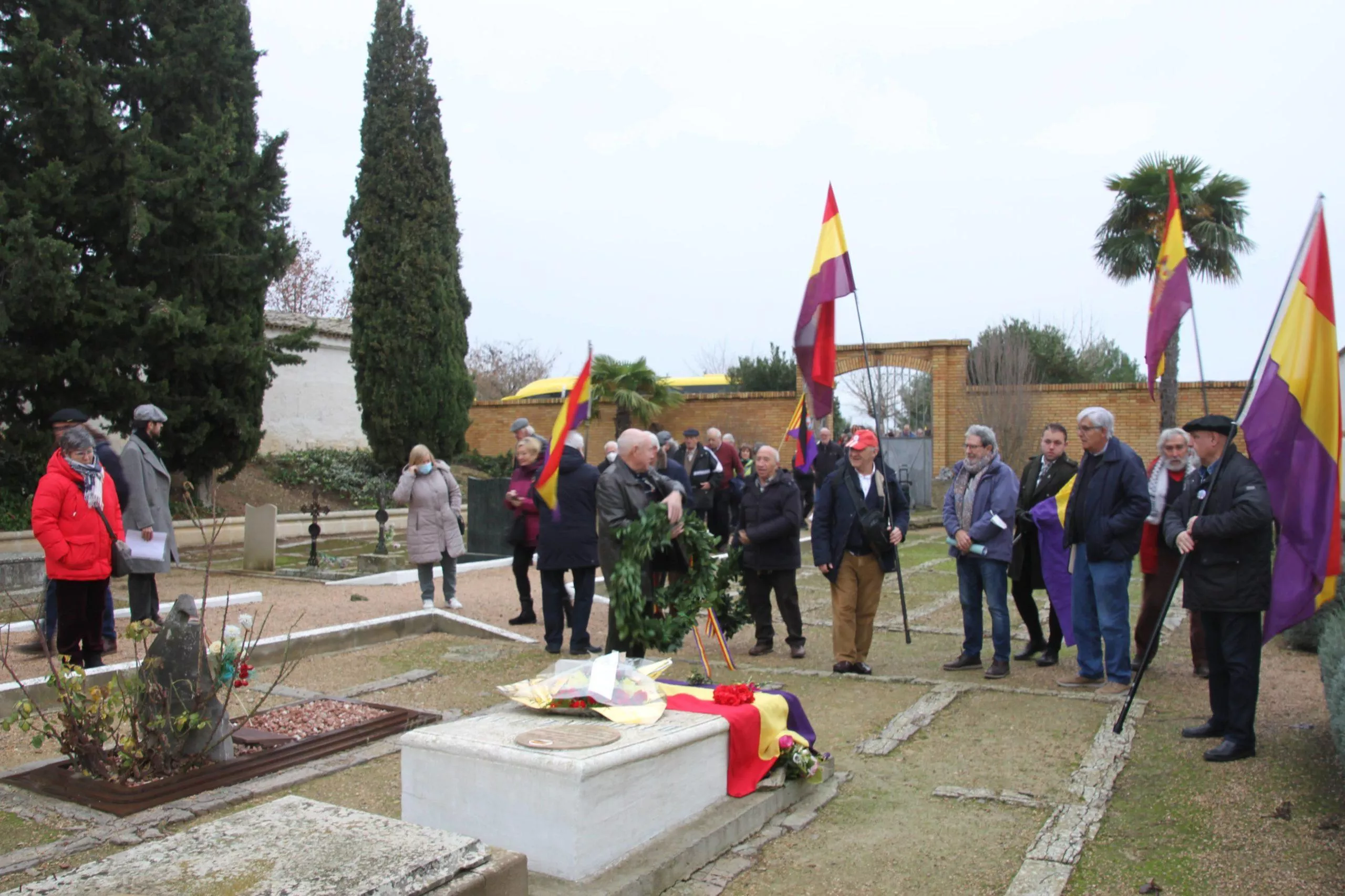 HOMENAJE A LOS CAPITANES DE LA SUBLEVACIÓN DE JACA